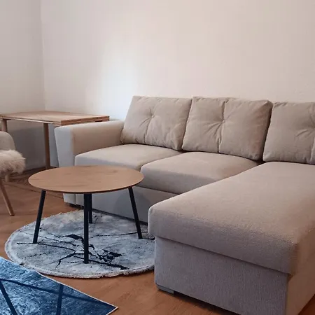 Relax - Naturally Cool - North-facing - Near The River Appartement *