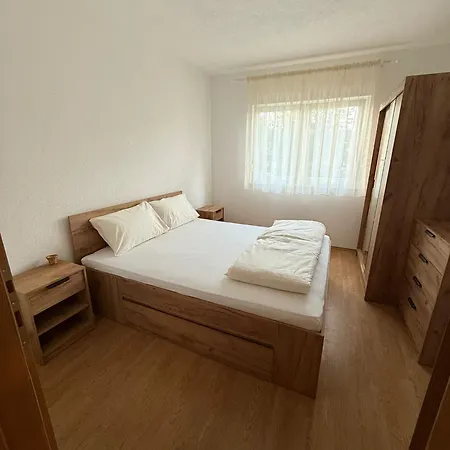 Relax - Naturally Cool - North-facing - Near The River Apartman *