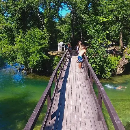 Apartman Relax - Naturally Cool - North-facing - Near The River *