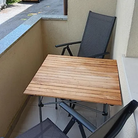 Relax - Naturally Cool - North-facing - Near The River *