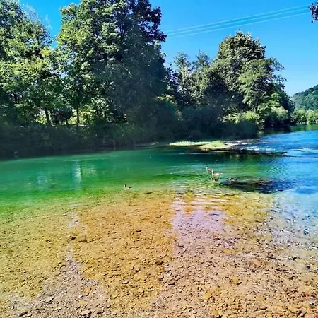 Relax - Naturally Cool - North-facing - Near The River Apartman Bosanska Krupa
